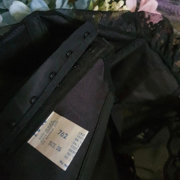 Union Made lace corset/bustier with garters - Picture 5 of 6